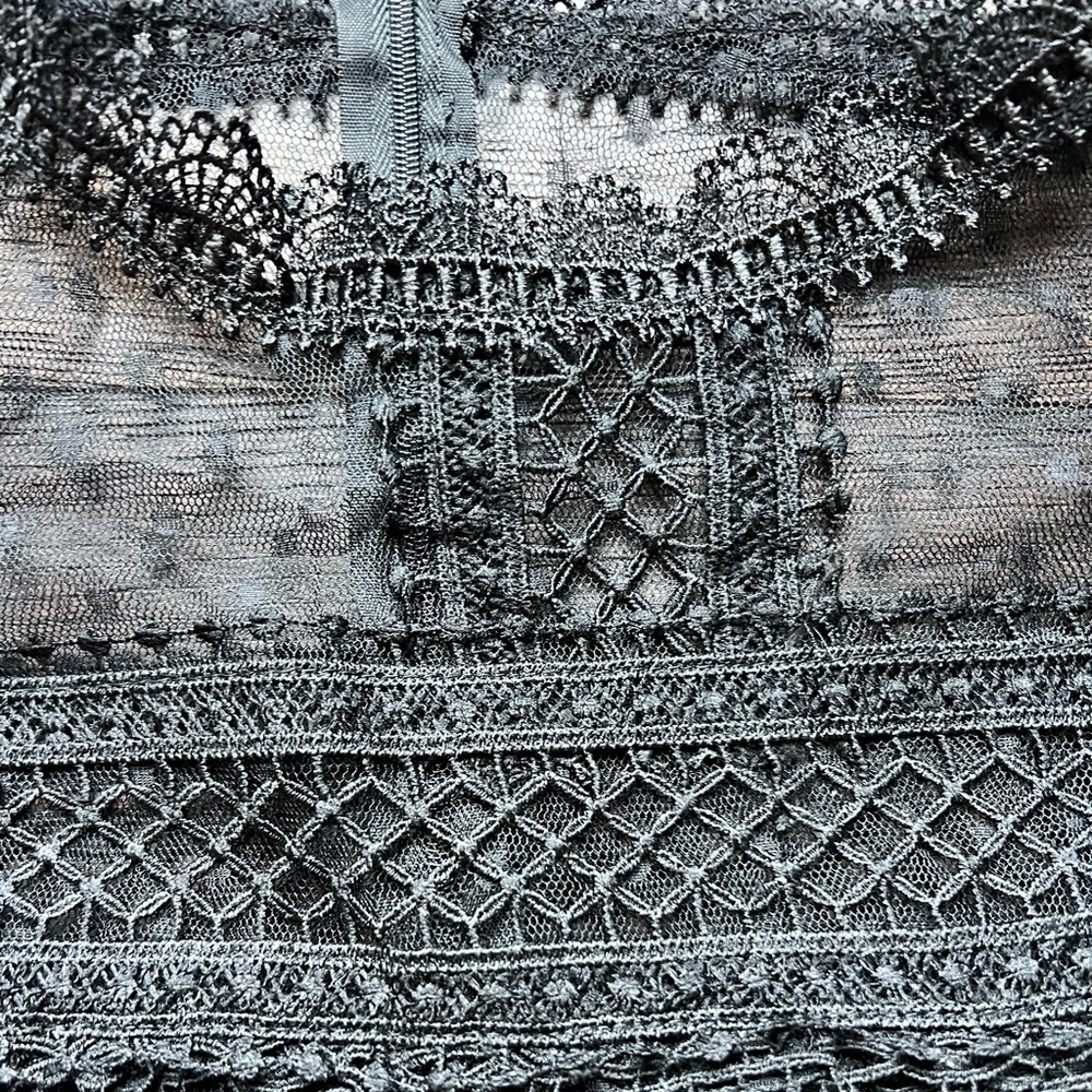 Chic Black Sheer Lace Long Sleeve Dress 🖤 - Picture 6 of 10